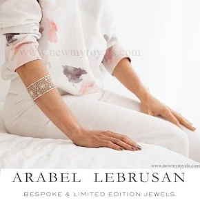 Queen Letizia Style Arabel Lebrusan filigree rosette bangle white silver bracelet 