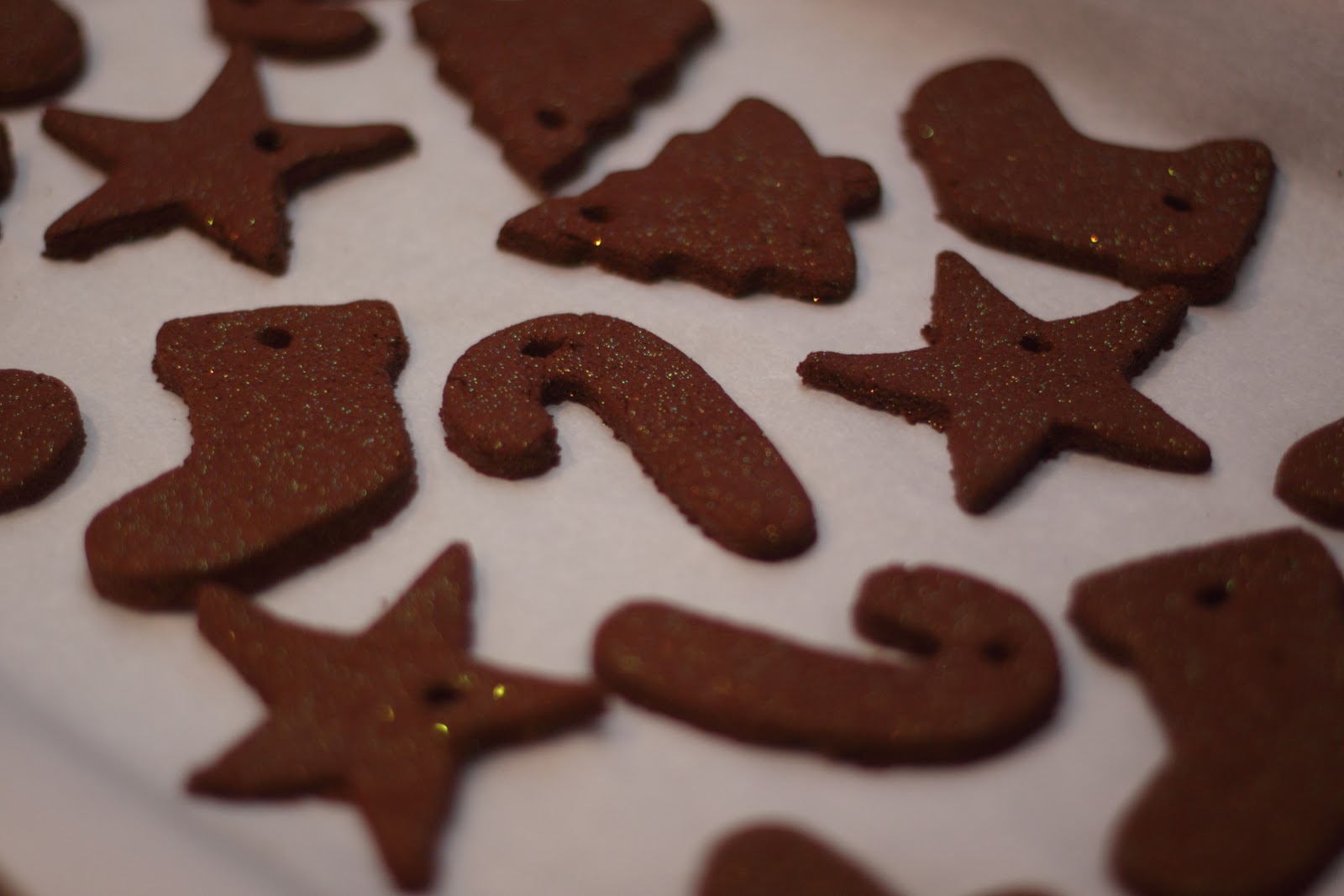 Easy Christmas Glittered Cinnamon Ornament Garland A Sparkle of Genius