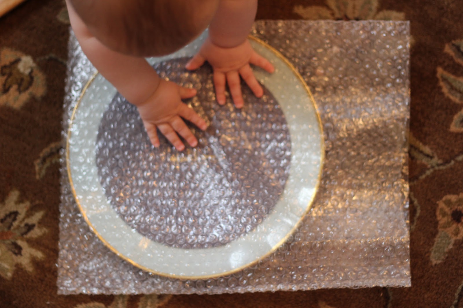 packing dishes moving china tips wrap bubble plate sleeve put emma dishware each