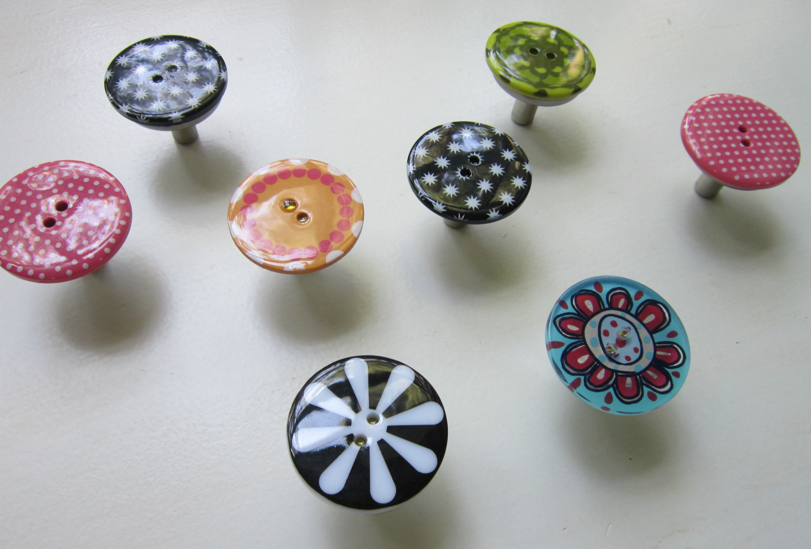 Design Megillah Button Knobs