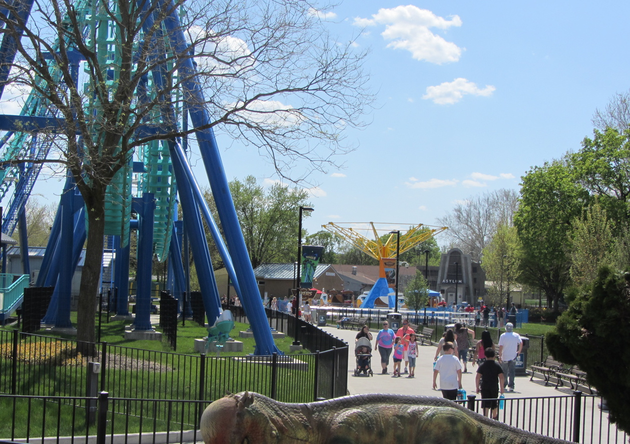 newsplusnotes a look at dorney parks 2015 opening weekend cedar cedar creek flyers