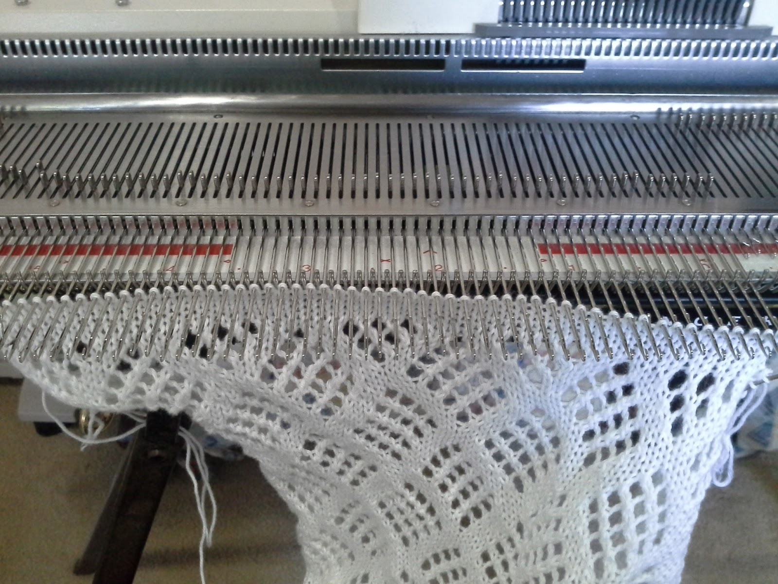 Ozlorna's Knitting Blog Shoulder Seams on the Machine