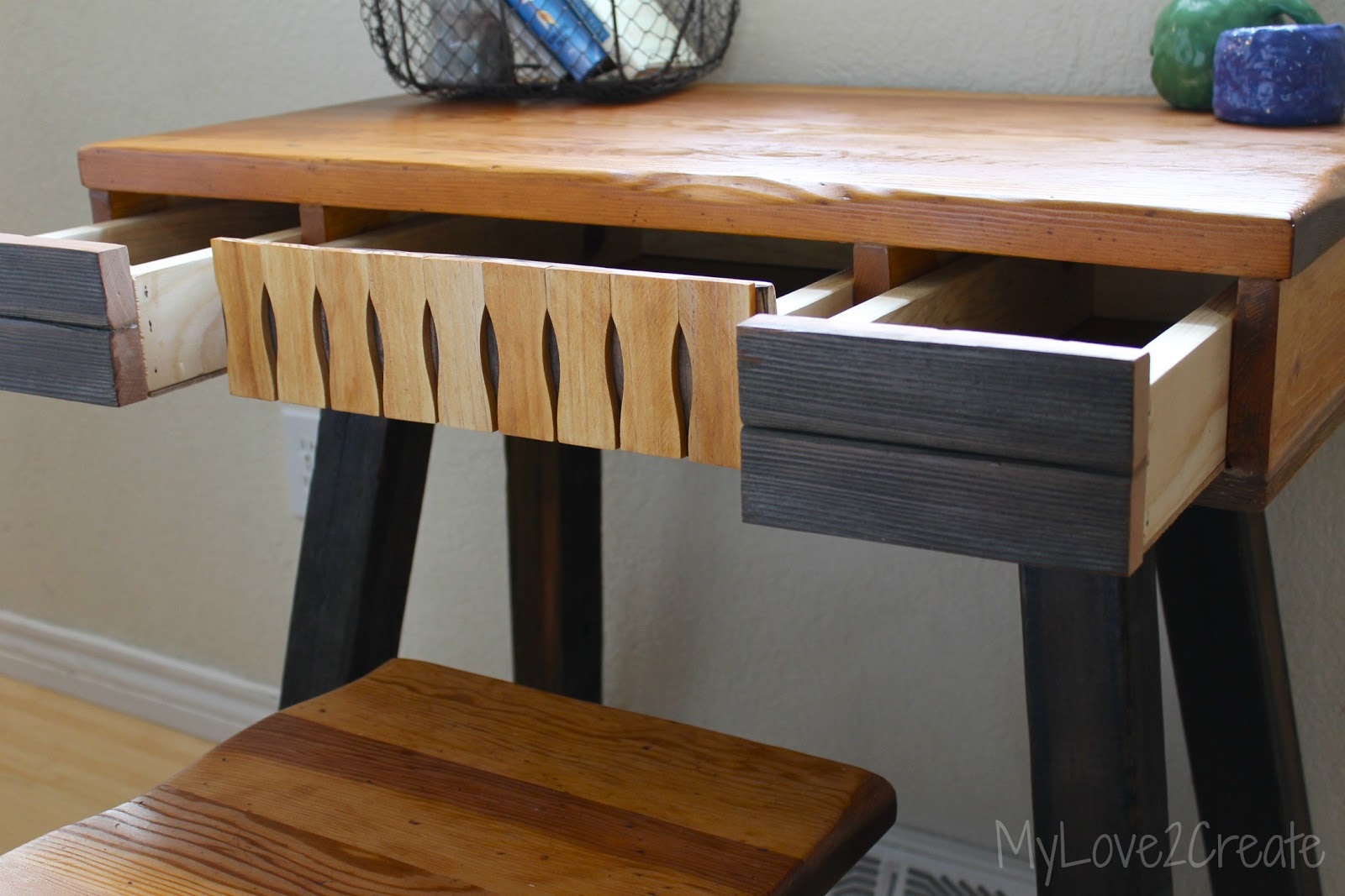 I turned an end table into a desk! My Love 2 Create