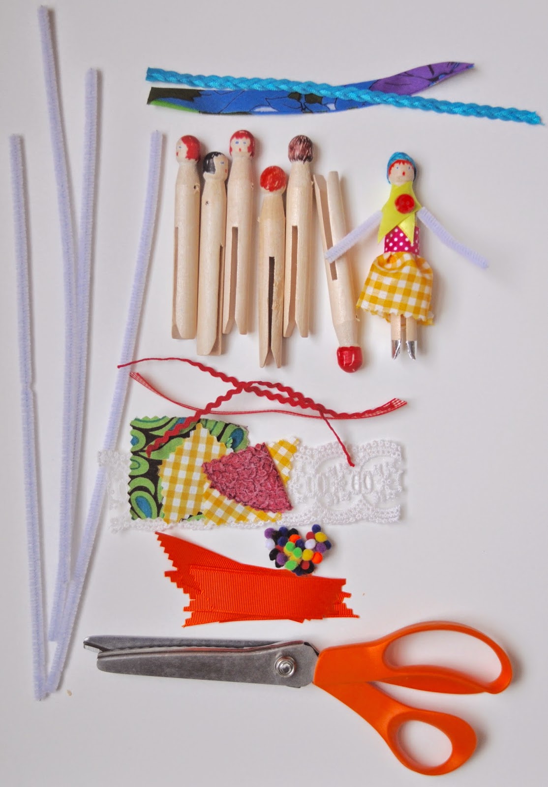 Art with Kids Clothes Pin Dolls