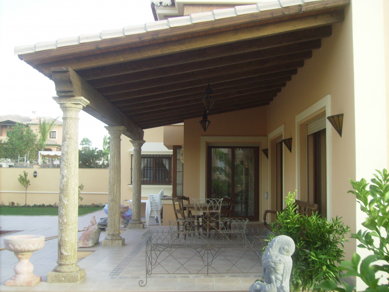 FABRICACIÓN DE COLUMNAS DE MÁRMOL PARA PORCHES EN SAN PEDRO DE