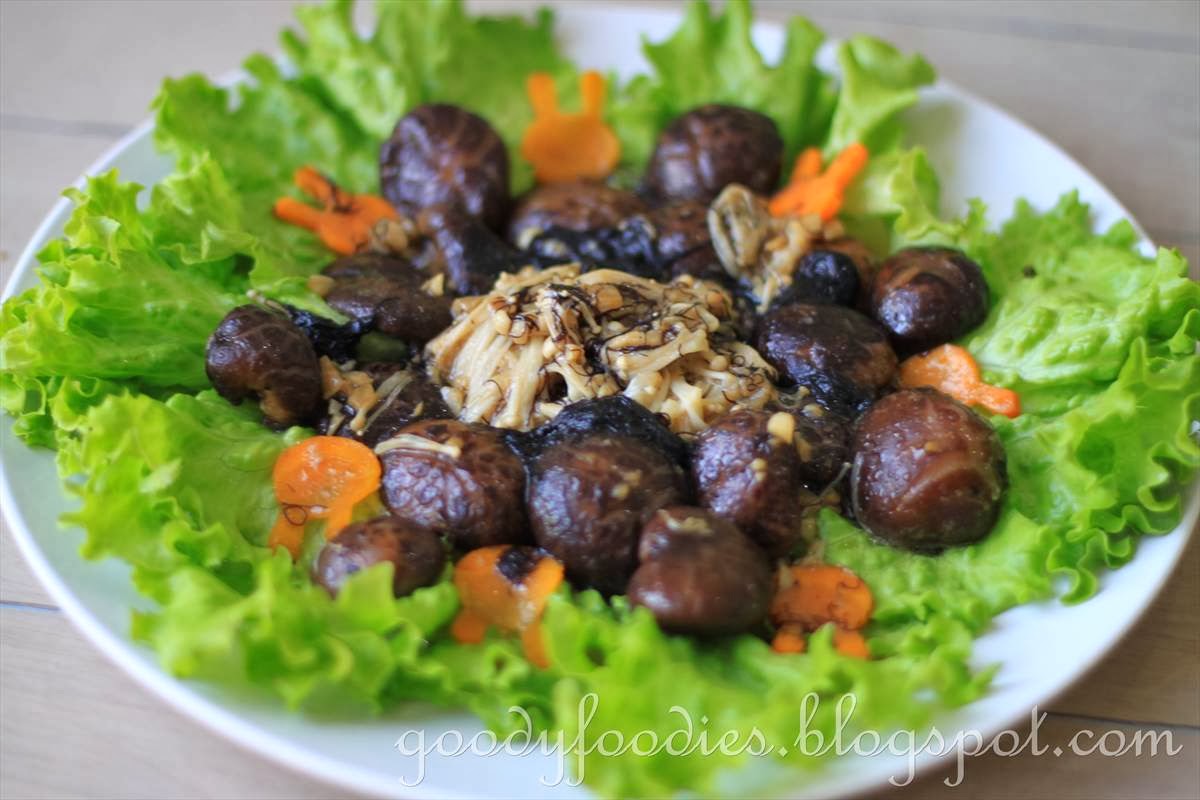GoodyFoodies Recipe Braised mushrooms with fatt choy and lettuce