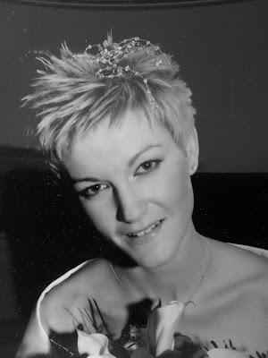 Short Wedding Hairstyle Pixie style, short wedding hairstyle with fascinator