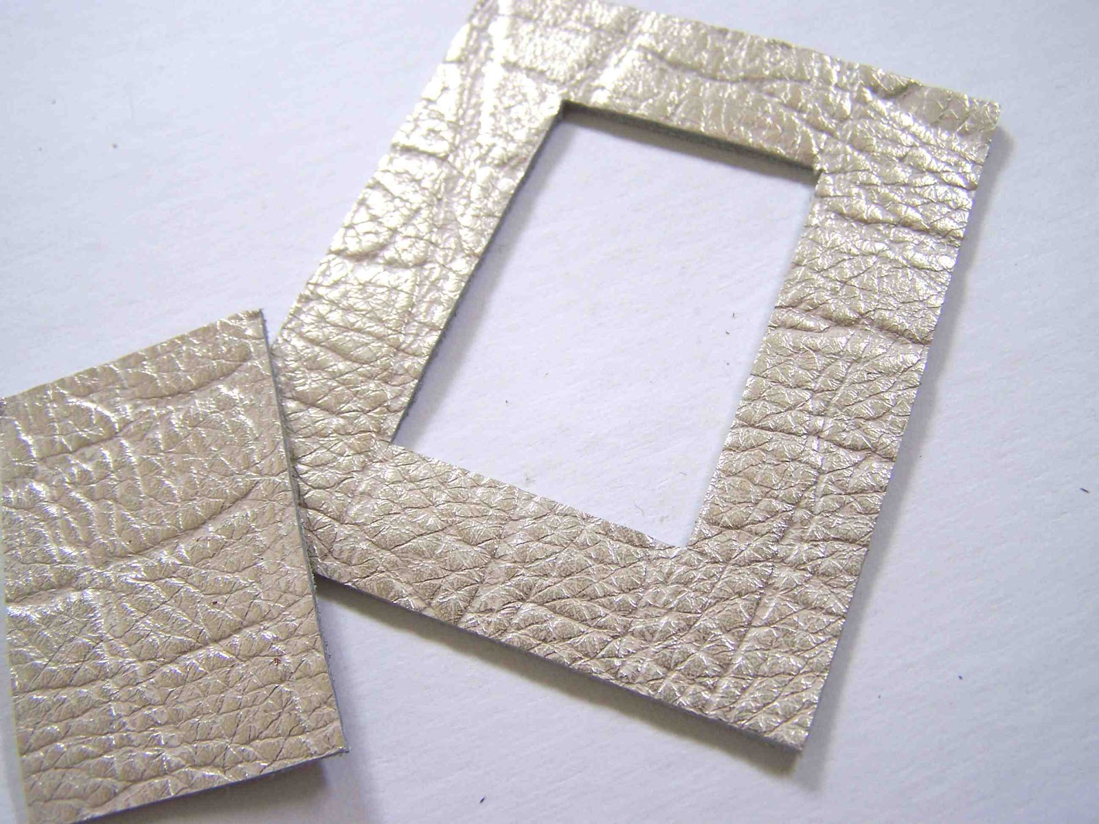 Made by Me. Shared with you. Tutorial Little Leather Frames