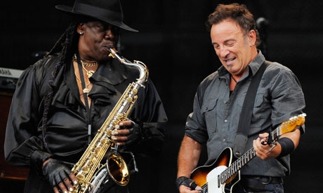 bruce springsteen clarence clemons born to run. image of Bruce Springsteen