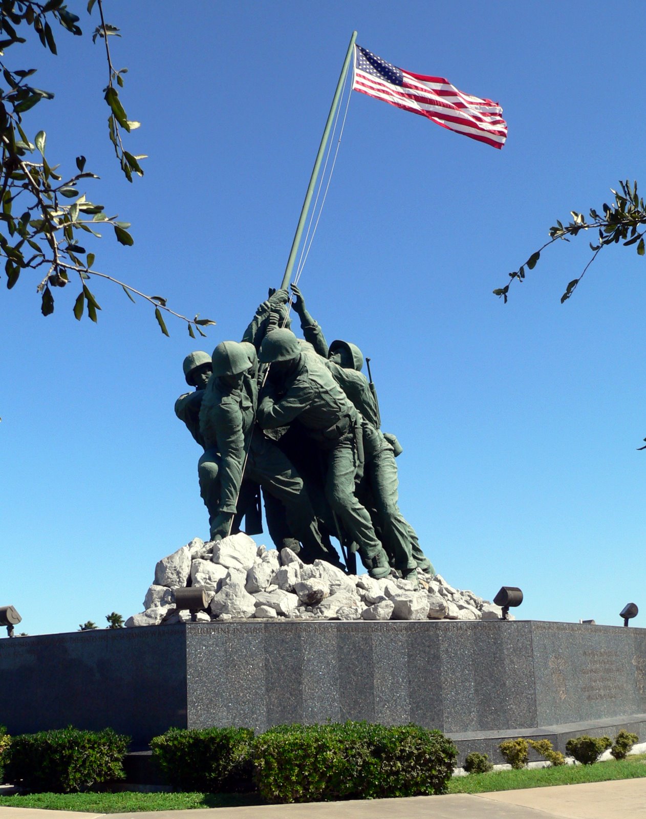 Life-Size Kneeling Soldier Memorial Statue - All Classics 
