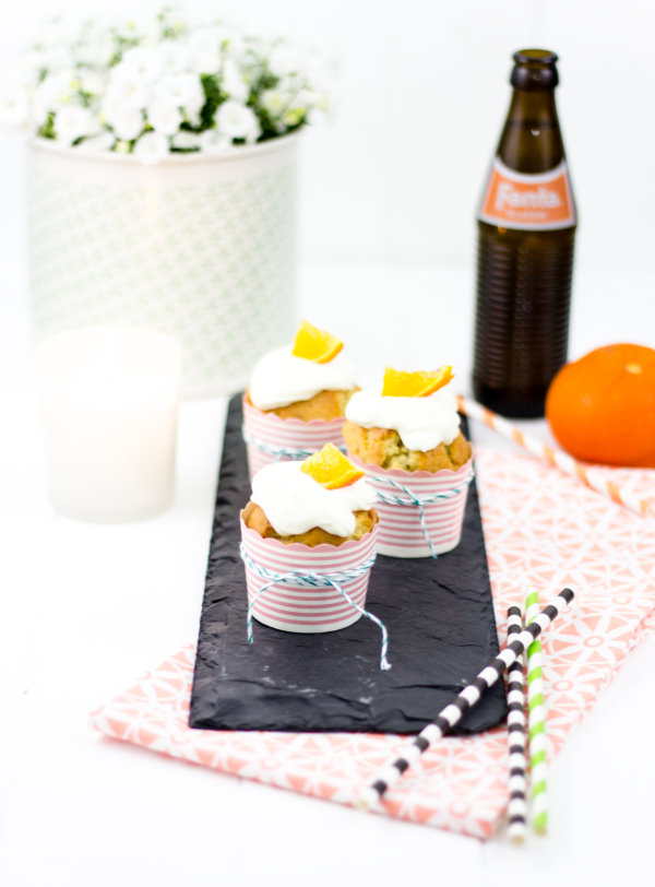 Selbstgemachte Fantacupcakes mit Orangentopping Selbstgemachte Fantacupcakes mit Orangentopping
