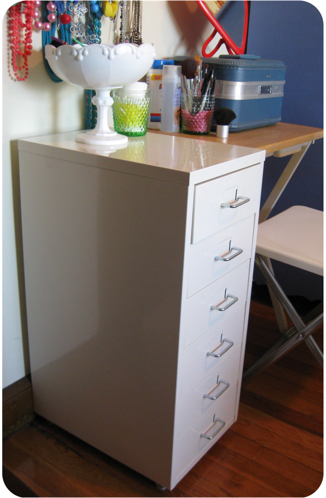 BEAUTY Ikea Helmer Beauty Storage Neon Rattail