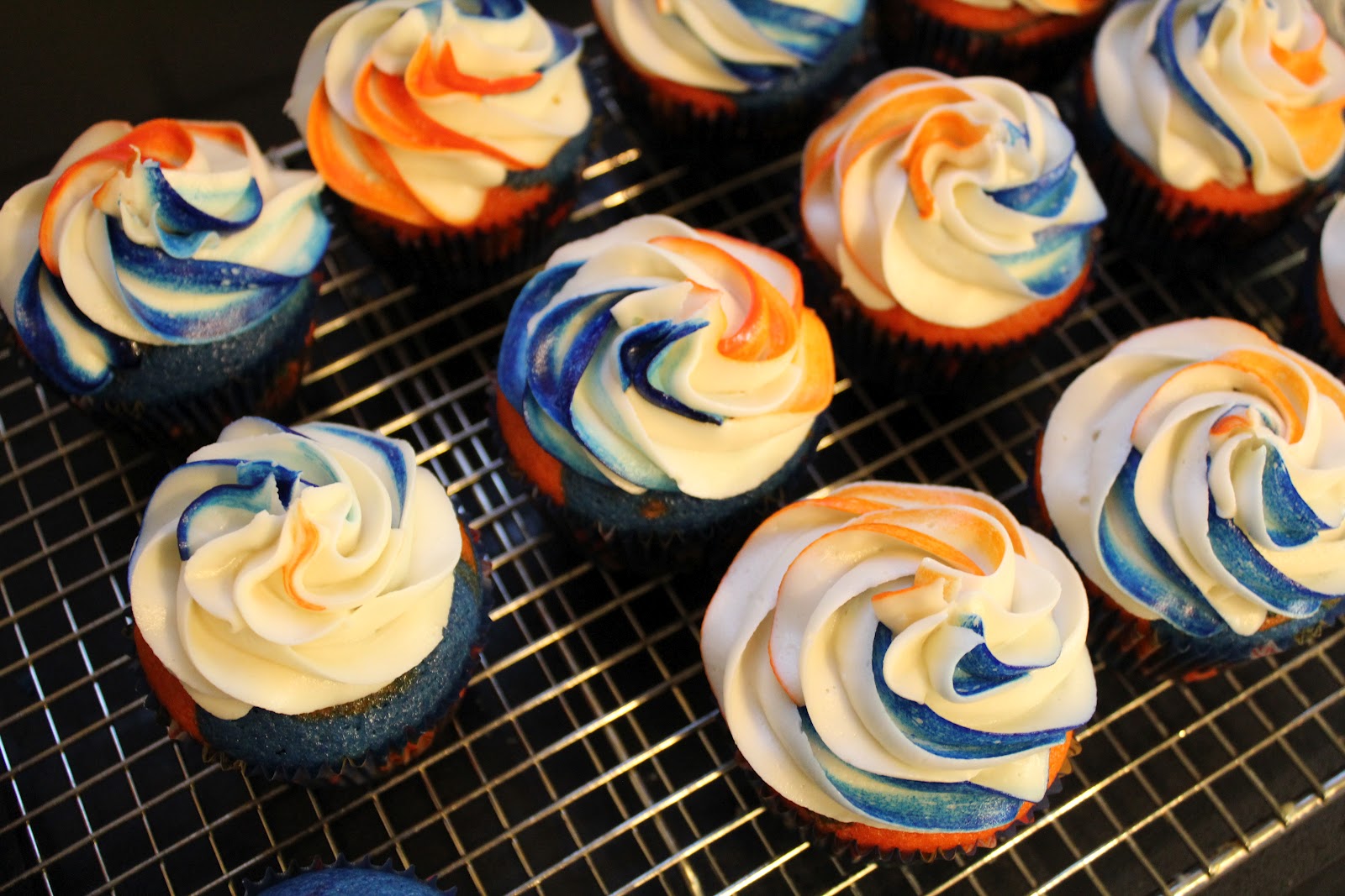 Little Kitchen (or New Hip) on the Prairie Batter Up! Colourful Cupcakes!