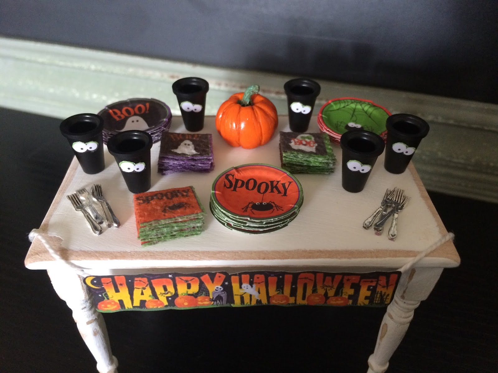 Baking In Miniature Halloween Party Decorations 112 Scale Miniature