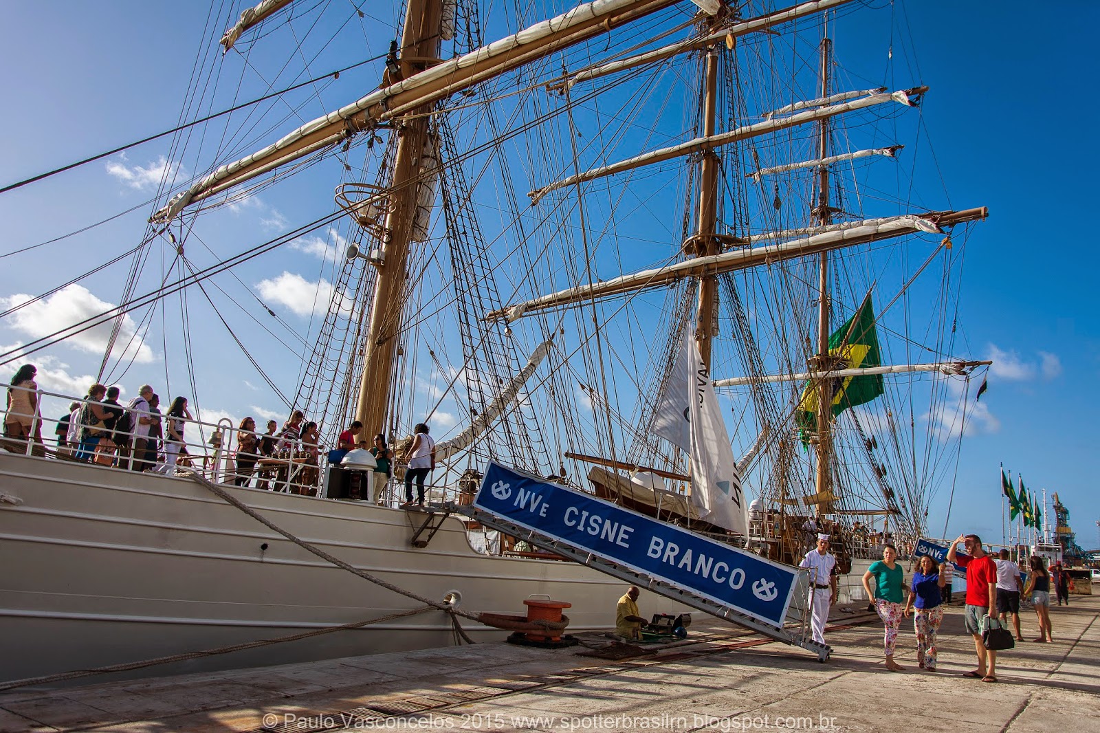 Resultado de imagem para navio-veleiro “Cisne Branco SALVADOR