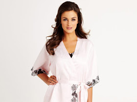 Lauren Budd Sexy Pics