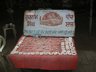 roadside dentist amritsar