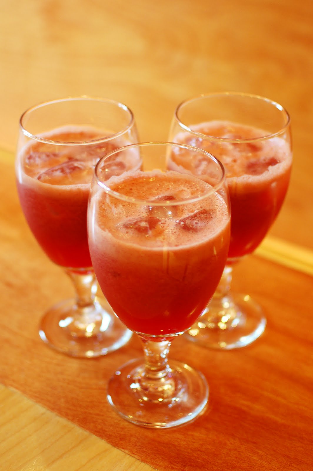 Chic 907 Fresh pressed Homemade fruit juice