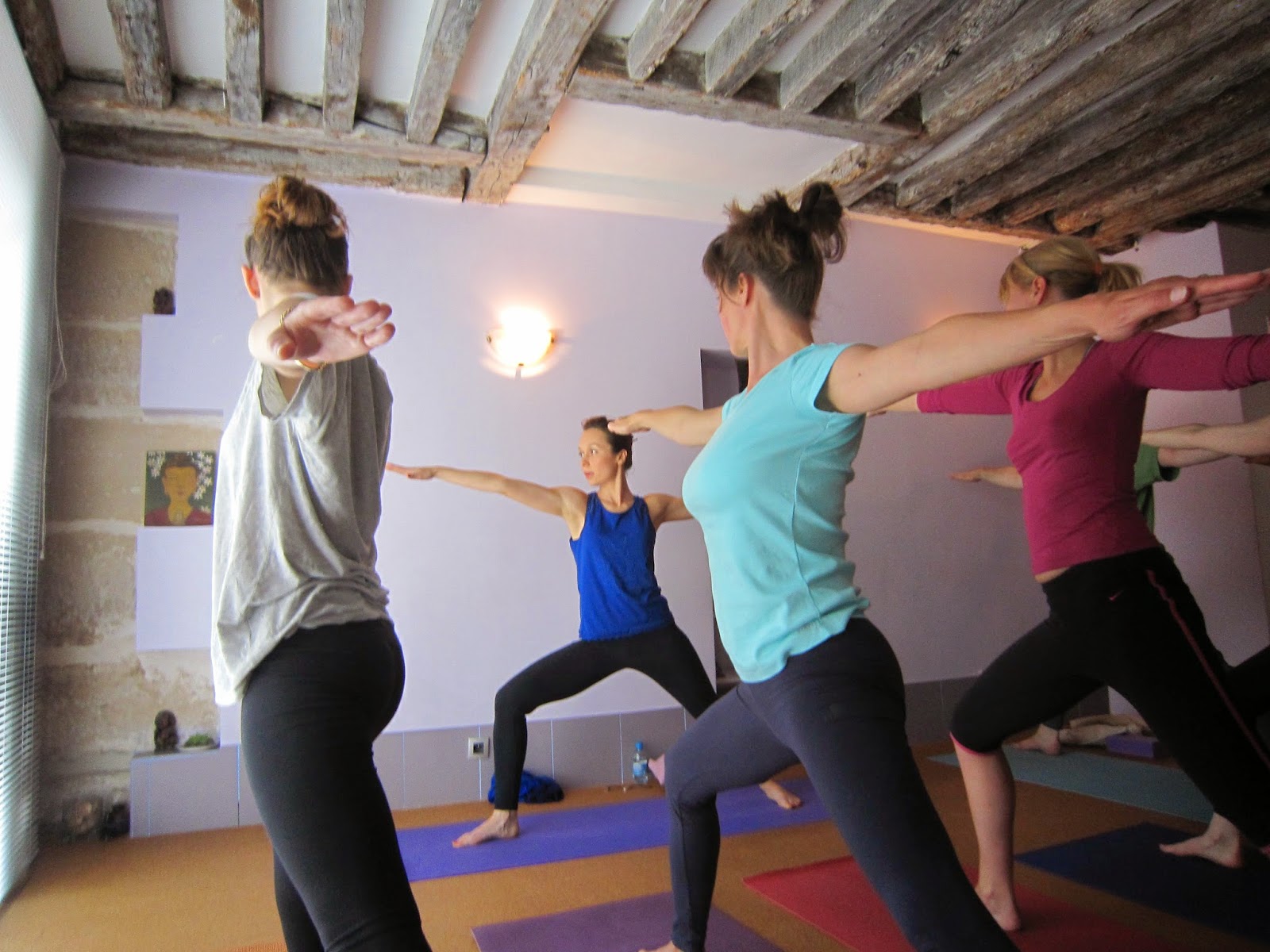 Yoga con bloques / Yoga blocks  Kundalini yoga, Yoga tutorial, Yoga