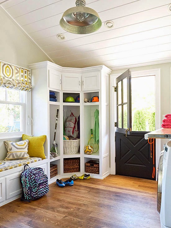 {Friday Favorites} 10 Beautiful Mudrooms Little House of Four