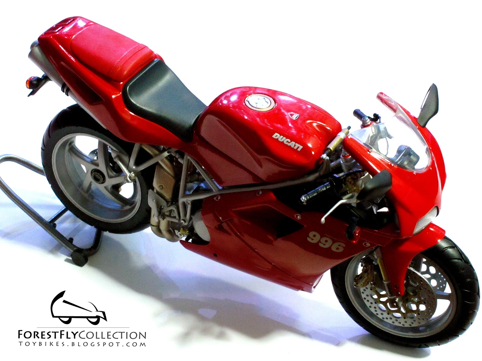1:12 scale Ducati 996 Street Version