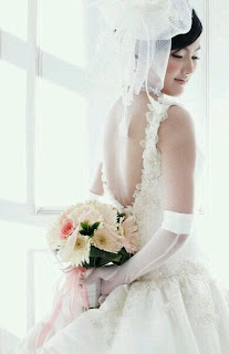 Indonesian Model Astrid Ellena Wedding Dress Modelling miss indonesia 2011