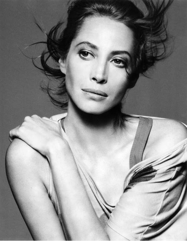 Smartologie Christy Turlington New Face of Esprit 'Wellness