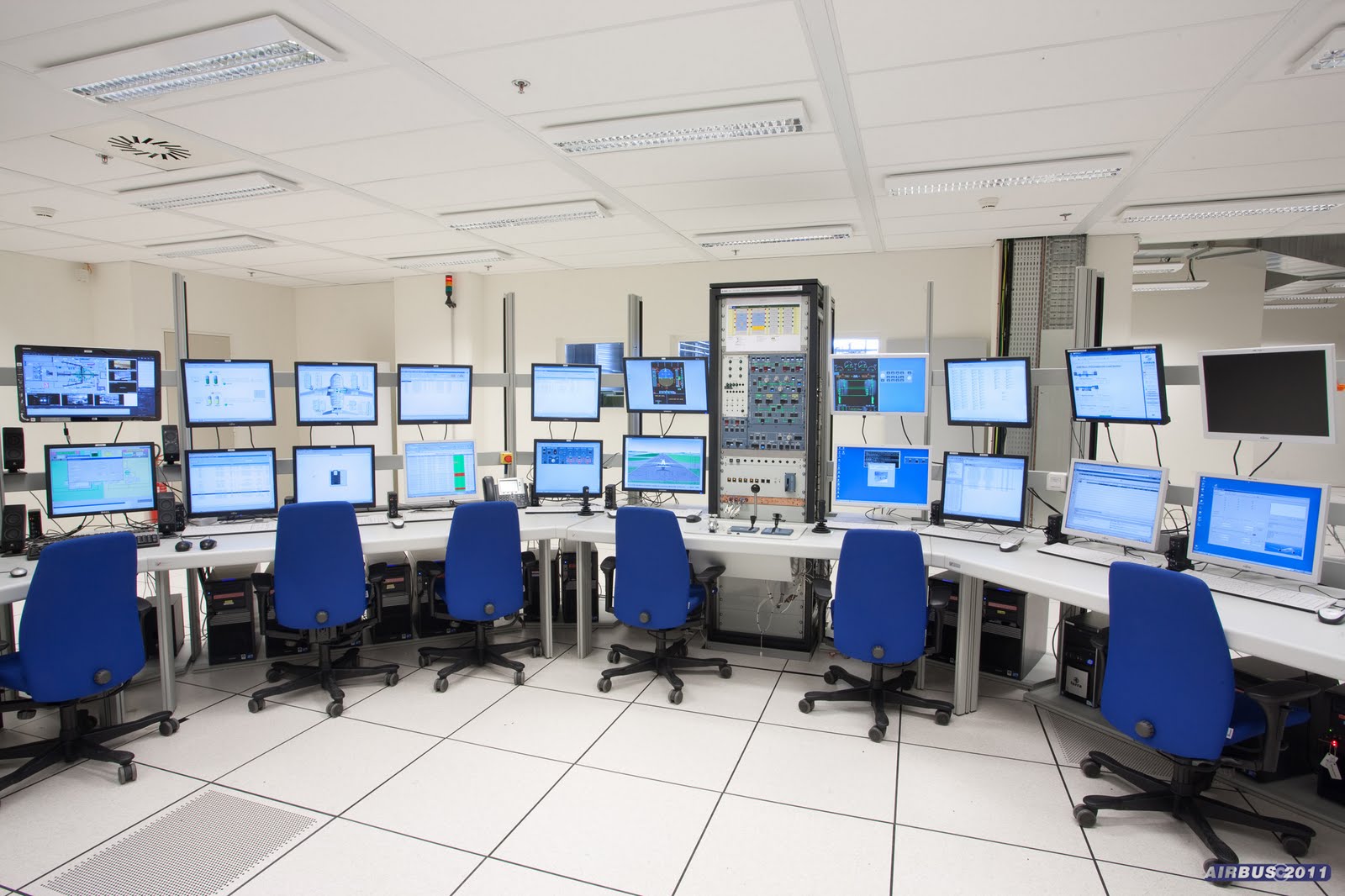 A350 XWB News Iron bird test bed allows mitigating risks in all kind