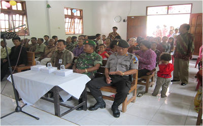 DANRAMIL-12/GESI MENGHADIRI PERINGATAN HARI NATAL