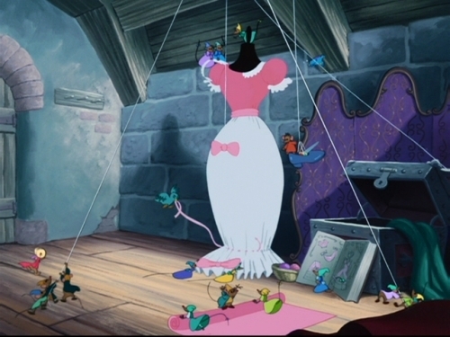http://3.bp.blogspot.com/-9dmkIG3aSSQ/T0ahjDhFqOI/AAAAAAAABVg/DsEkjzno0r0/s1600/cinderella-s-dress-disney-7885773-500-375.jpg