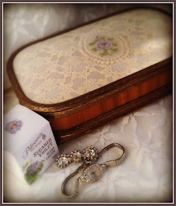 Jewellery box.