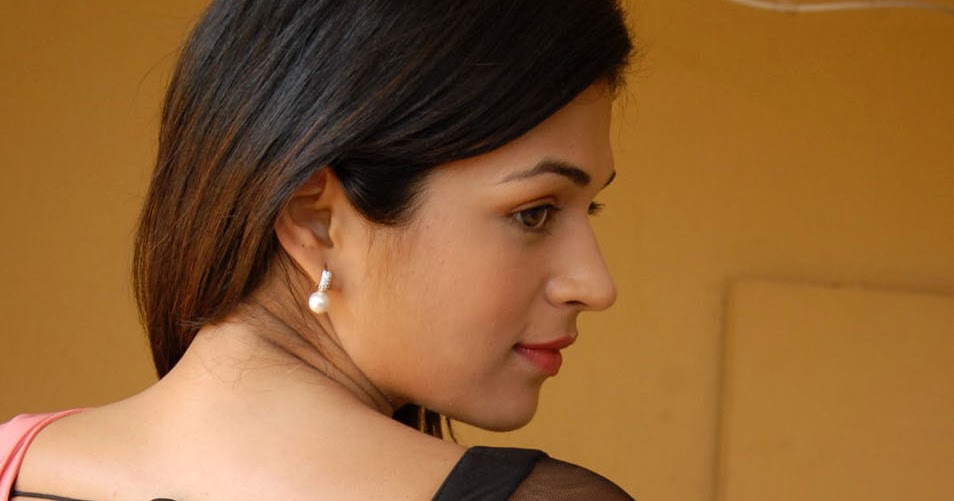 Shraddha Das Hot Pics