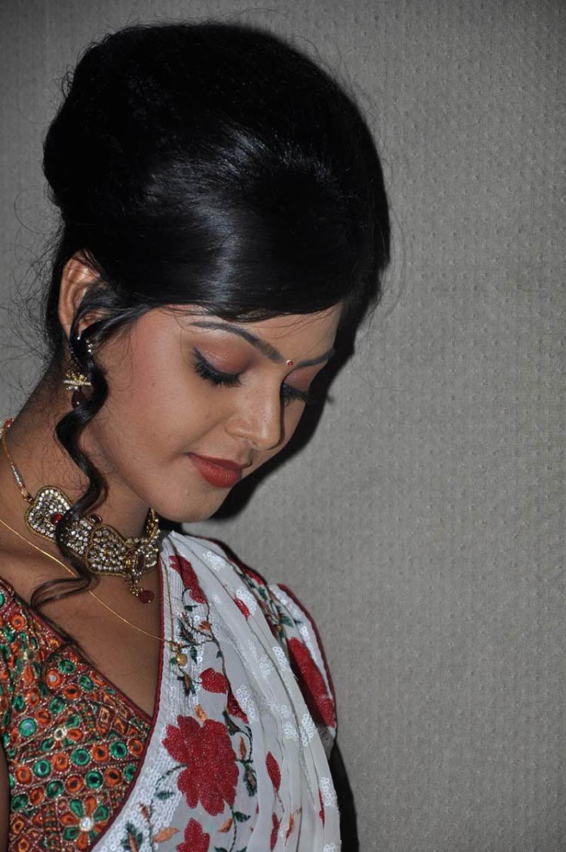 Monal Gajjar Cute Photos In White Saree CAP 48848 | Hot Sex Picture
