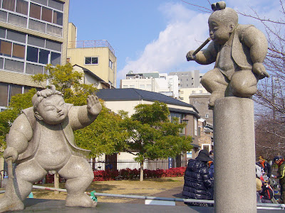 京都市・五条大橋・牛若丸像と弁慶像
