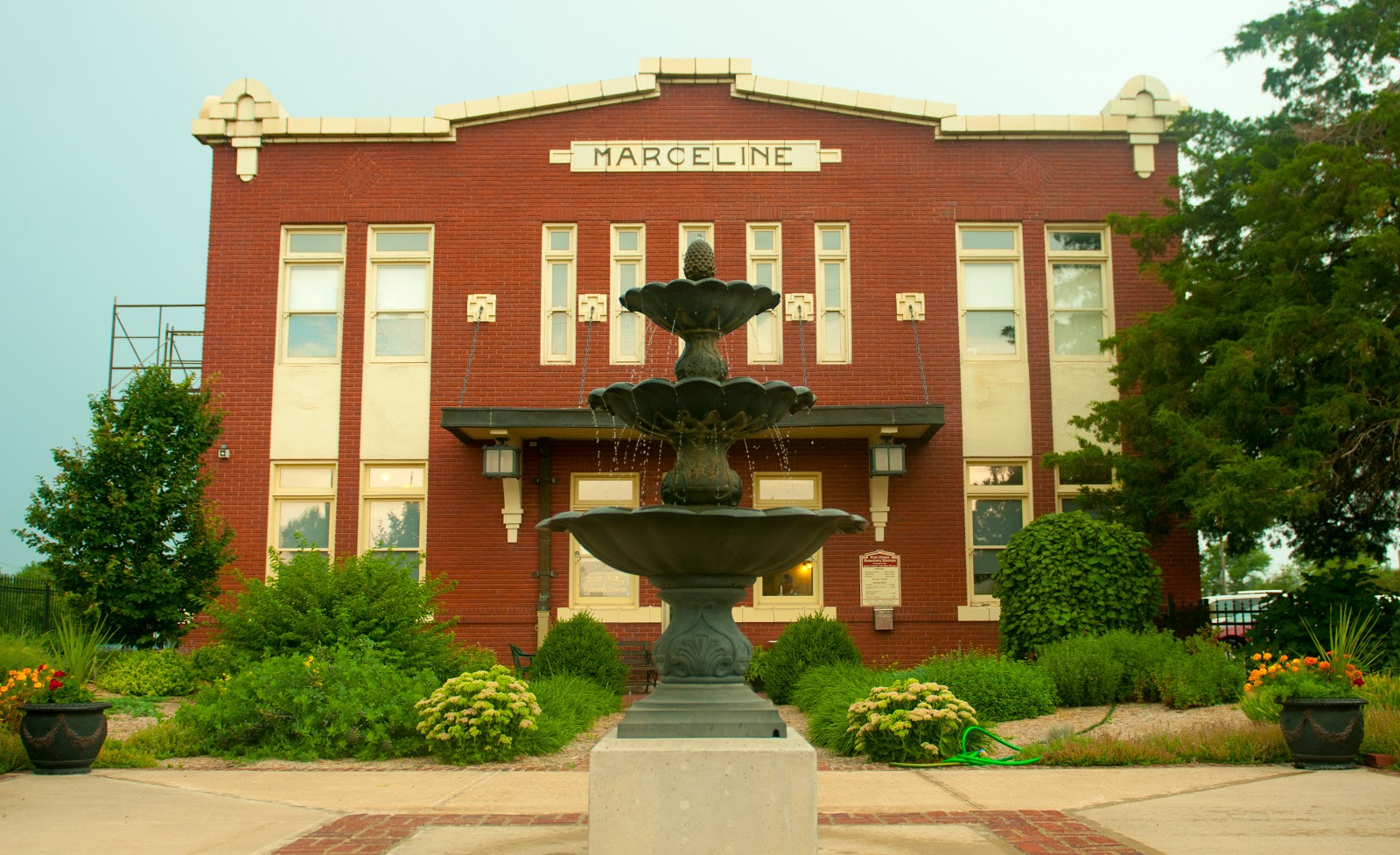 Craves, Caves, & Graves Marceline, Missouri Main Street U.S.A.!