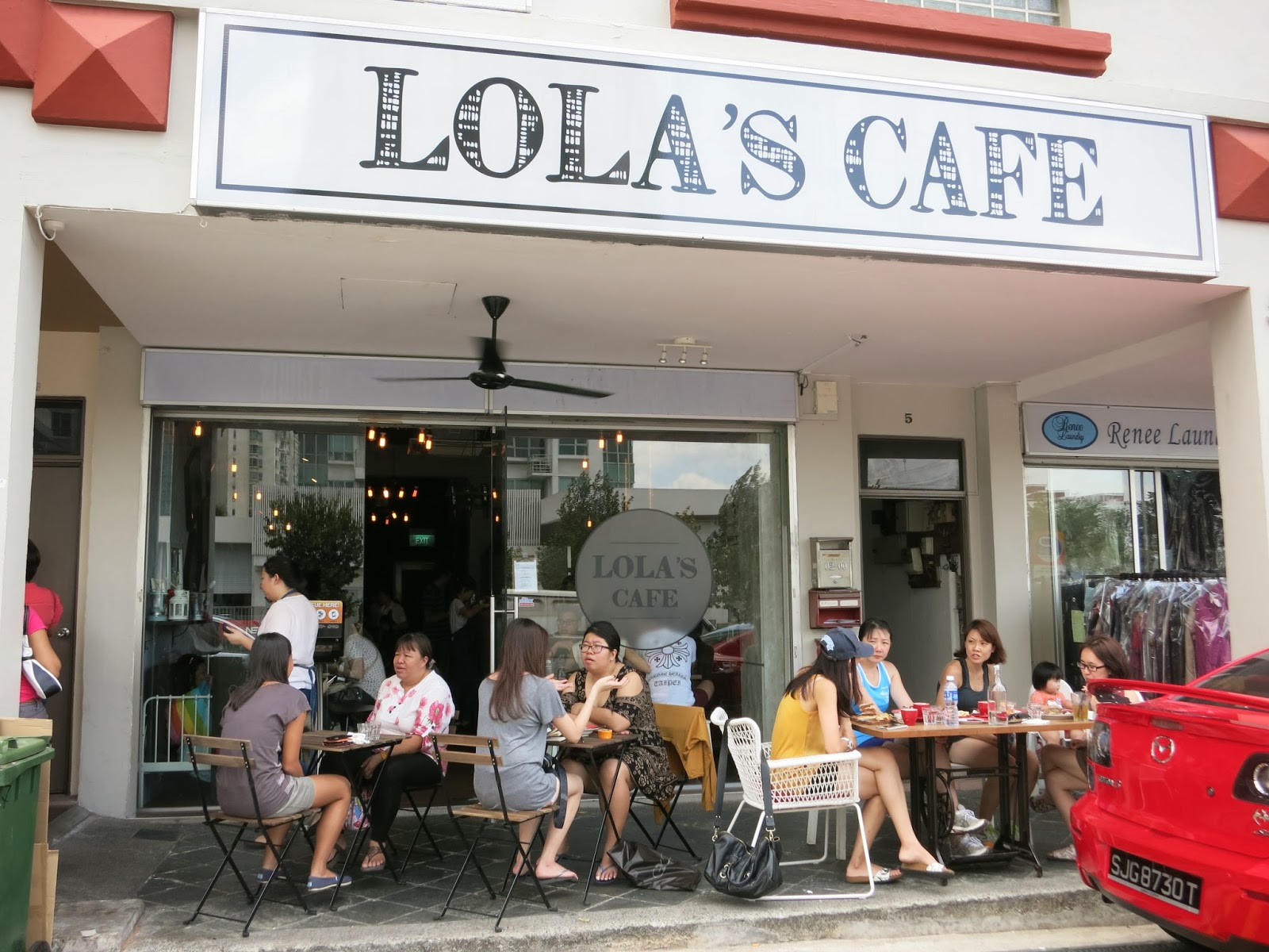 Food Review Lola's Cafe