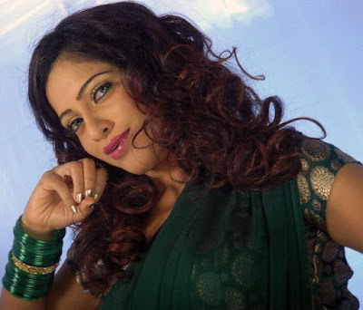 Udaya-Bhanu-Hot-Tamil-Actress Udaya-Bhanu-Hot-Tamil-Actress