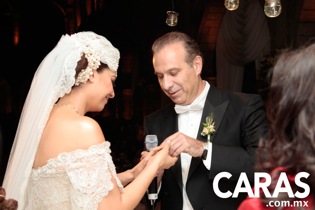 Red Carpet Wedding: Yadhira Carrillo and Juan Collado - Red Carpet Wedding