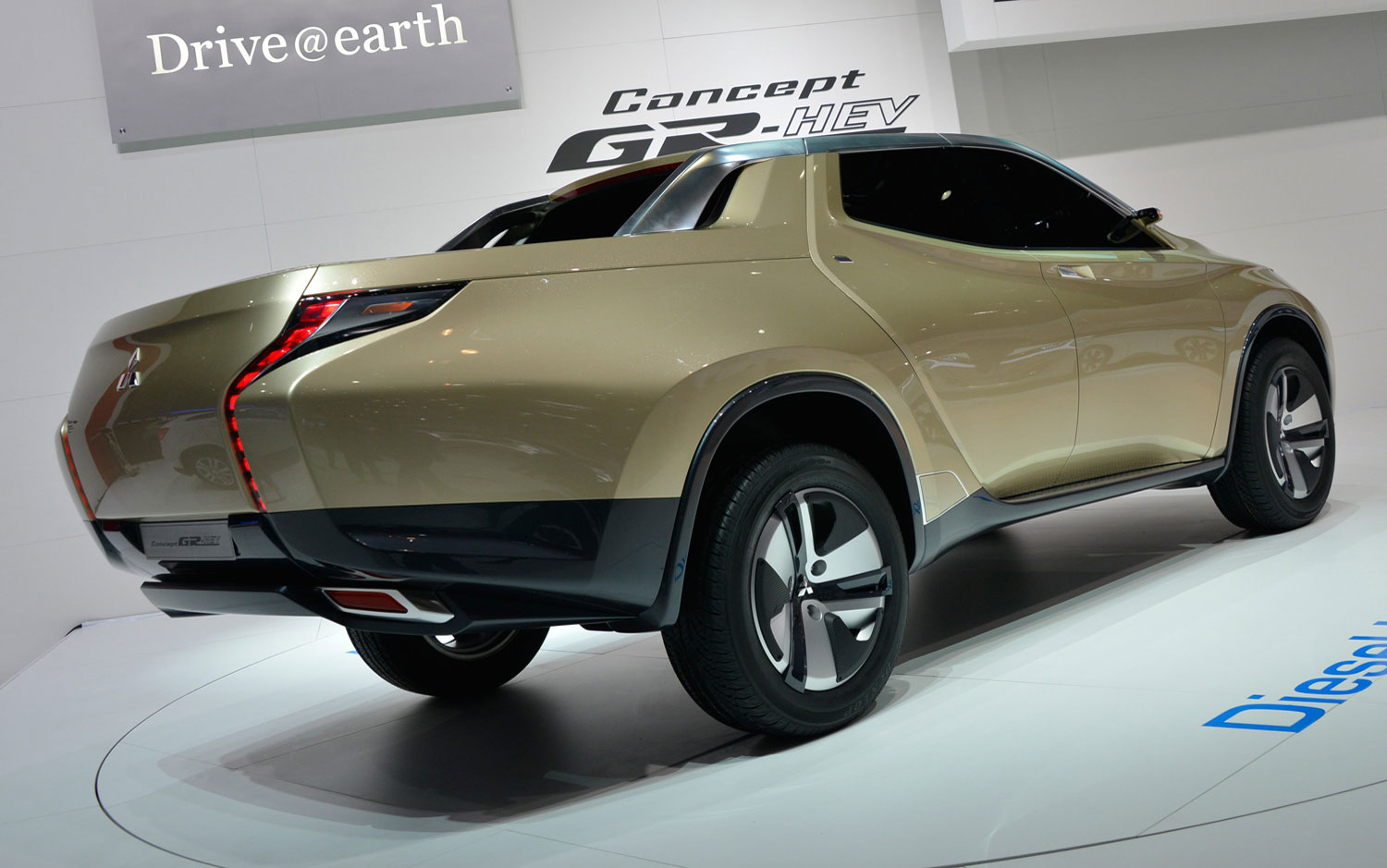 Cars Model 2013 2014 Mitsubishi’s Diesel Hybrid Truck Cars Model 2013 2014 Mitsubishi’s Diesel Hybrid Truck