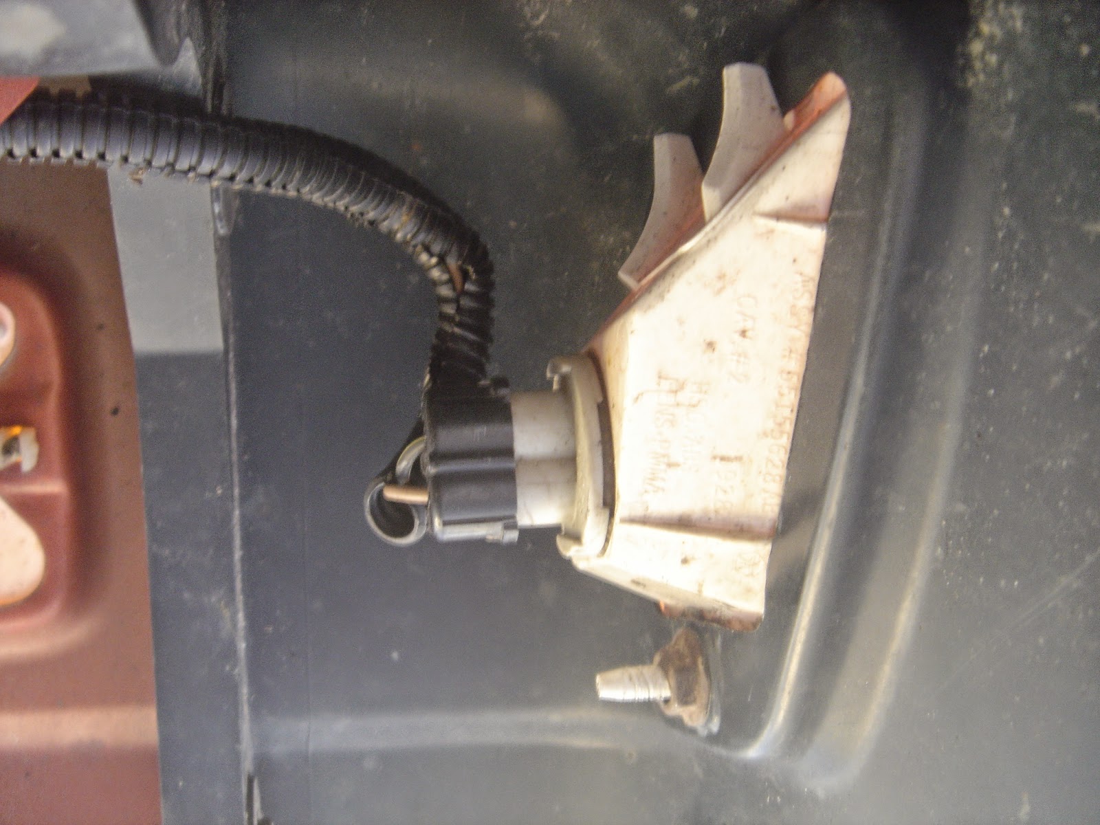 JeepGuide Krylon Fusion On Faded Fender Flares