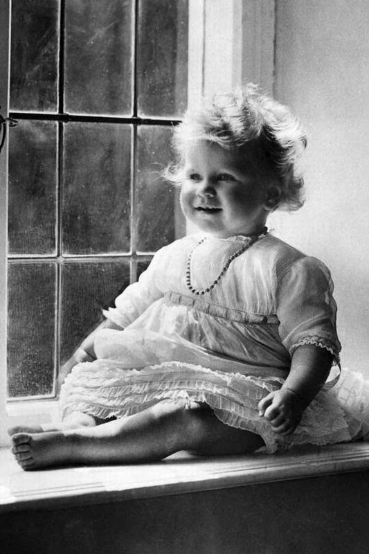 10 Lovely Pictures of Royal Babies Through the Years