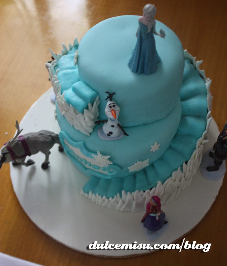 Pastel sencillo de FROZEN  Como decorar un pastel fácil y sencillo para  niña de ELSA FROZEN 