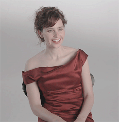 Фелисити Джонс gif 2