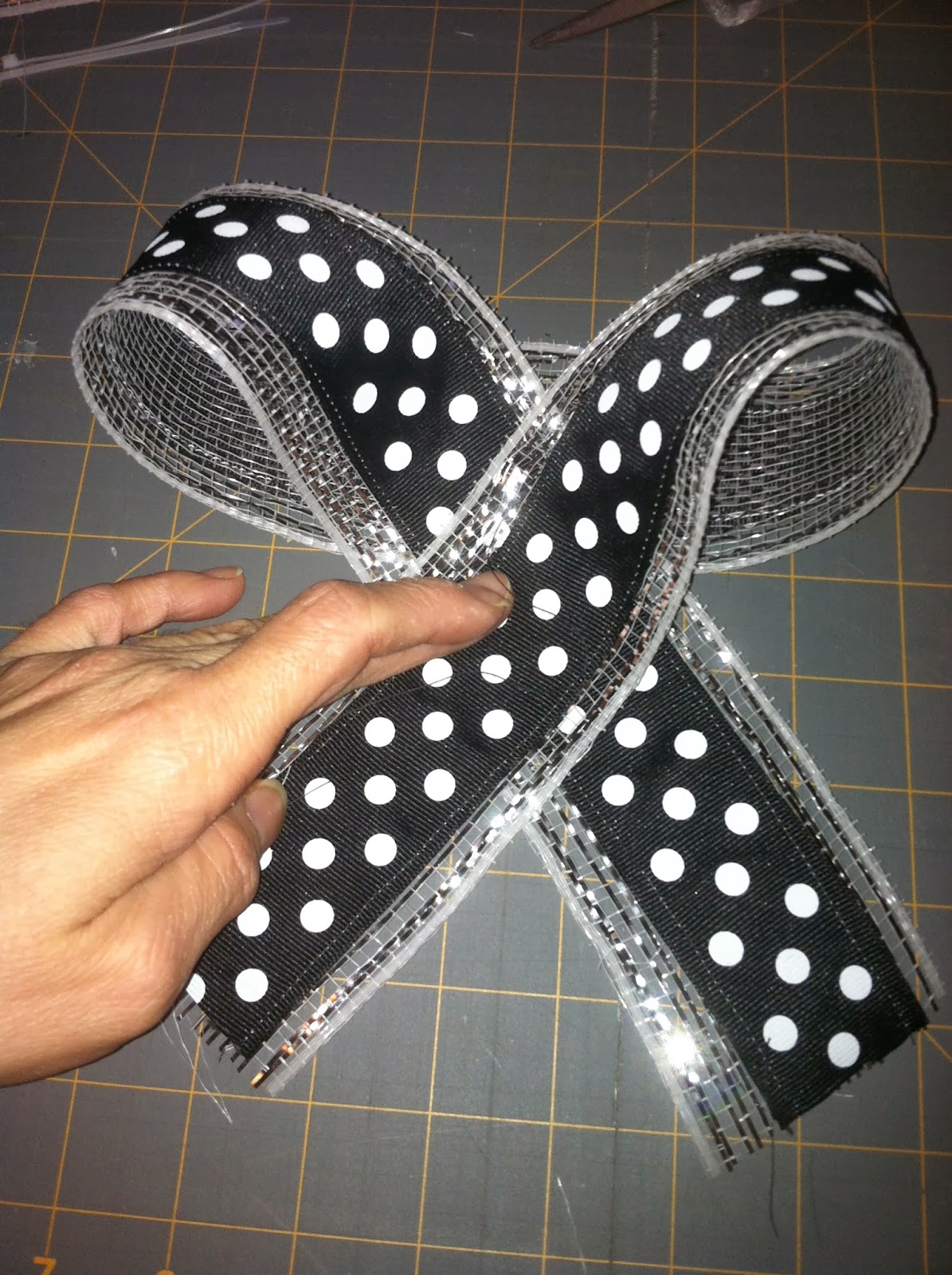 Krazy Kuehner Days DIY Cheerleading bows