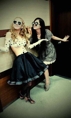 [GAME] ||=<Tìm Ảnh>=||    - Page 7 Snsd+hyoyeon+seohyun+dancing+with+the+stars+Selca+Picture