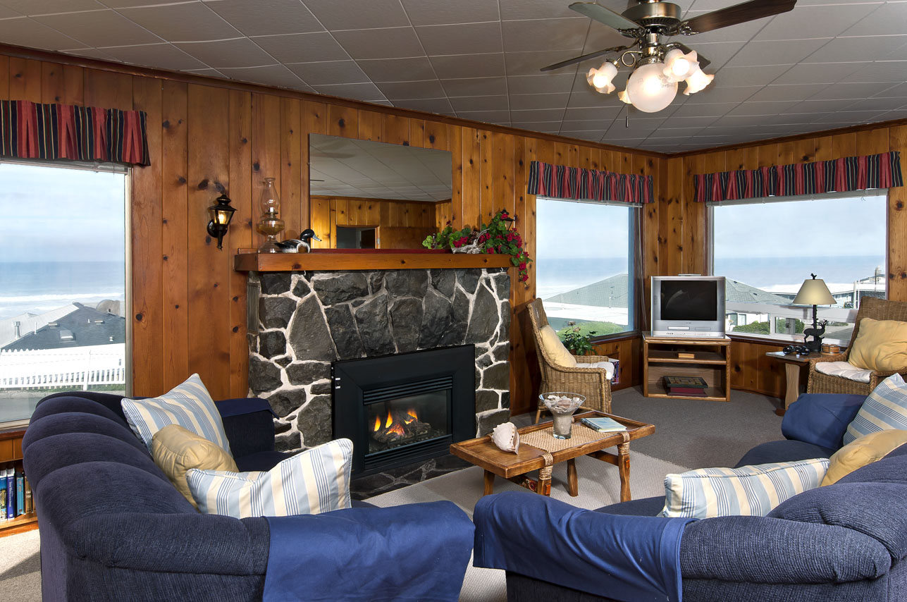 Book Your Oregon Beach House Rentals for the Spring Break Glass Drop