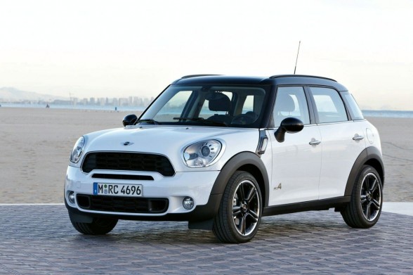 2011 MINI Cooper S Countryman ALL4 Out driving I noticed many people 