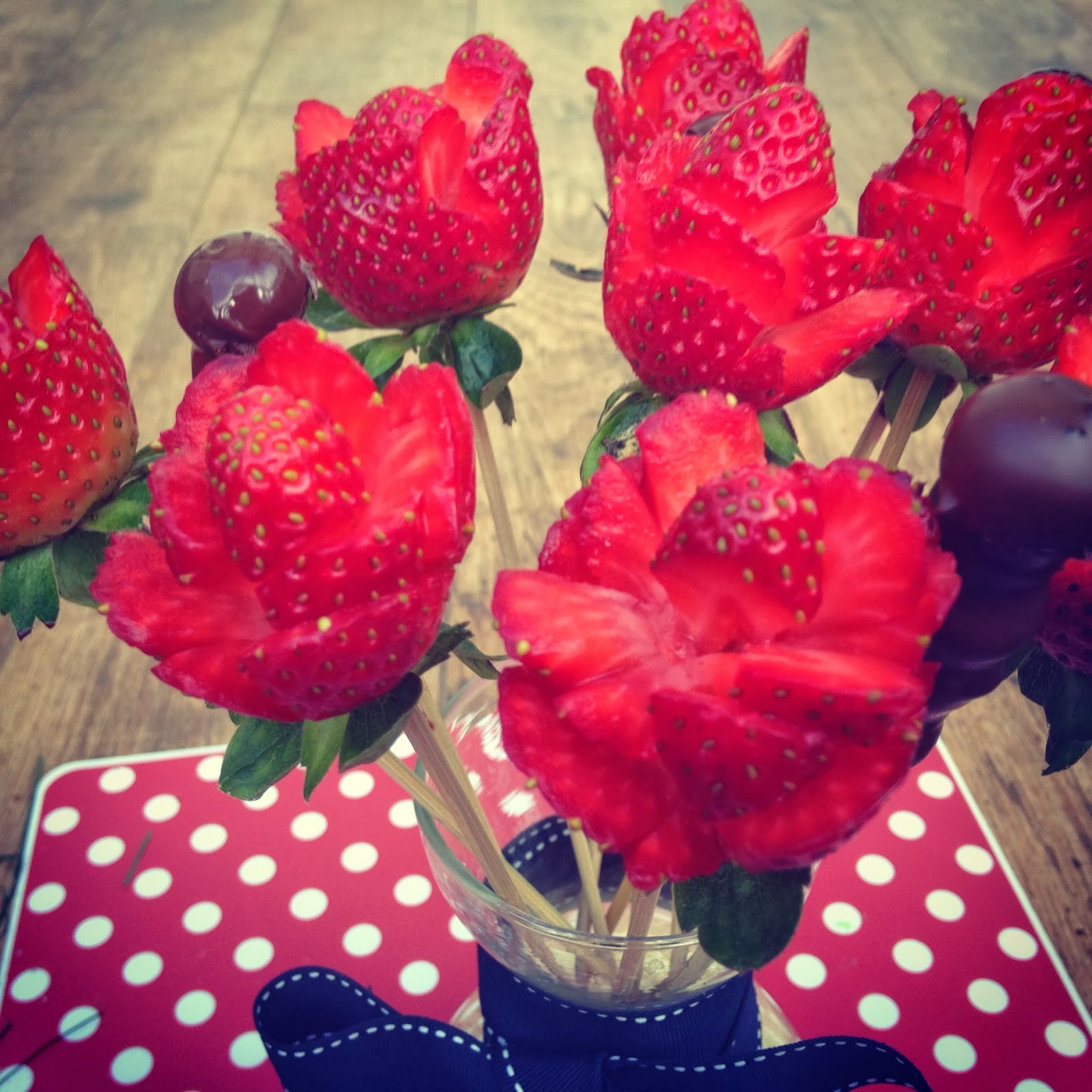 Cuukinando Strawberries bouquet