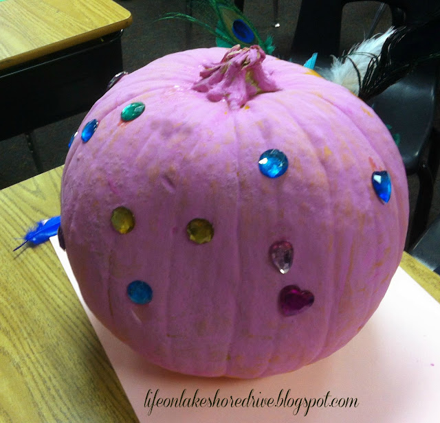 "No Carve Pumpkin Decorating Ideas Miss Piggy"