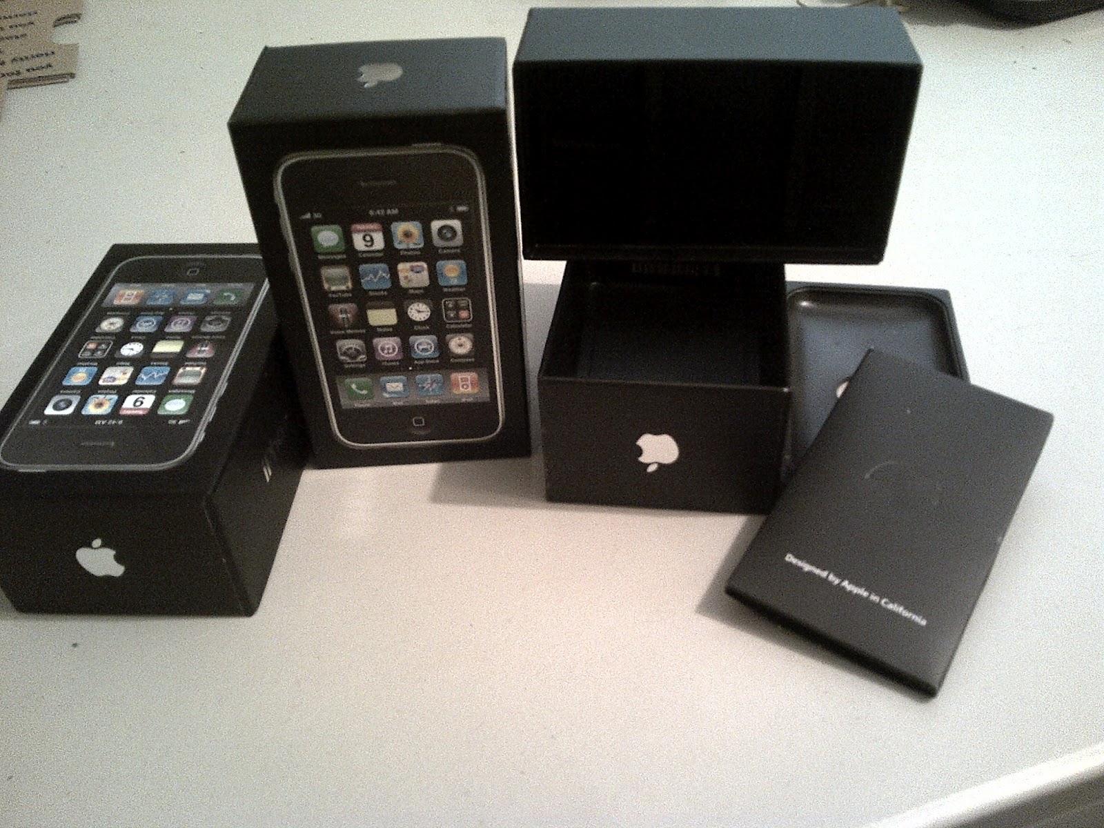 iPhone and Blackberry Empty Boxes Brand New iPhone 3G Empty Box Black